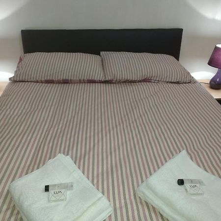 Acton Lodge Guest House 런던 객실 사진