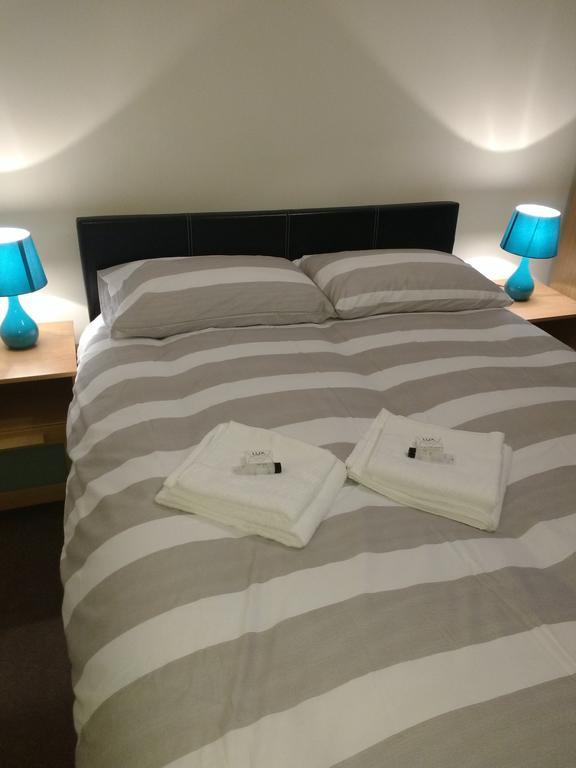 Acton Lodge Guest House 런던 객실 사진