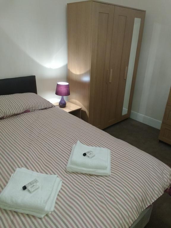 Acton Lodge Guest House 런던 객실 사진