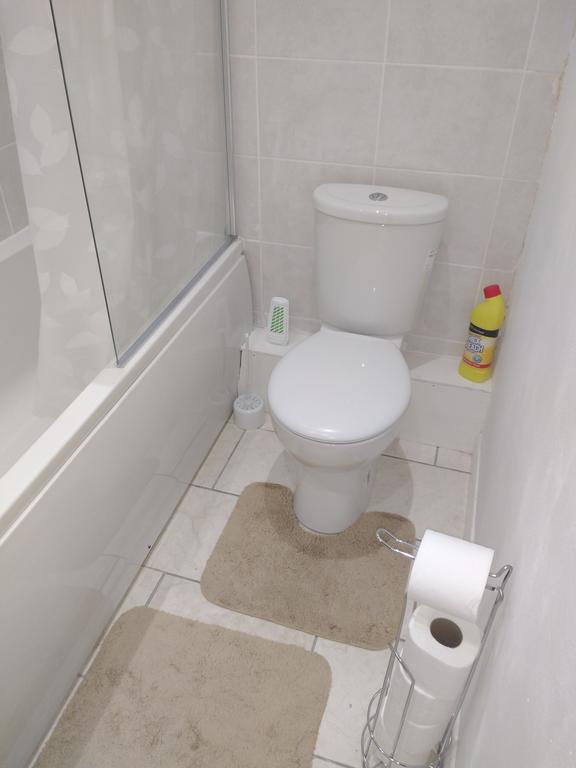 Acton Lodge Guest House 런던 객실 사진